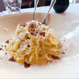 Meet your Posher, Elle